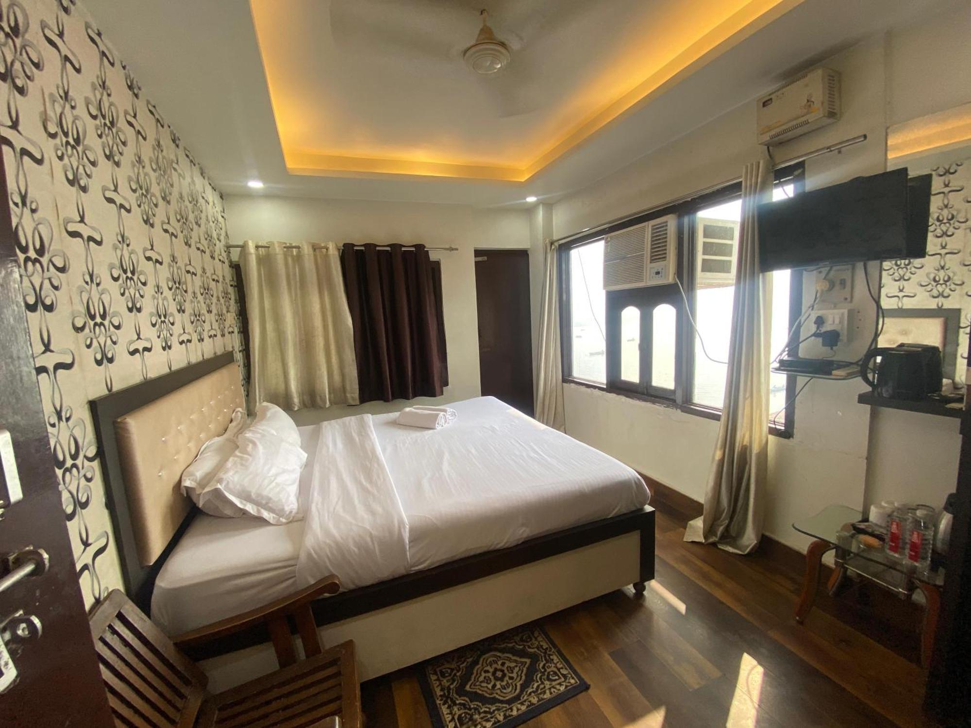 Sita Palace On Heritage Ghats Of Benaras Hotel 3*