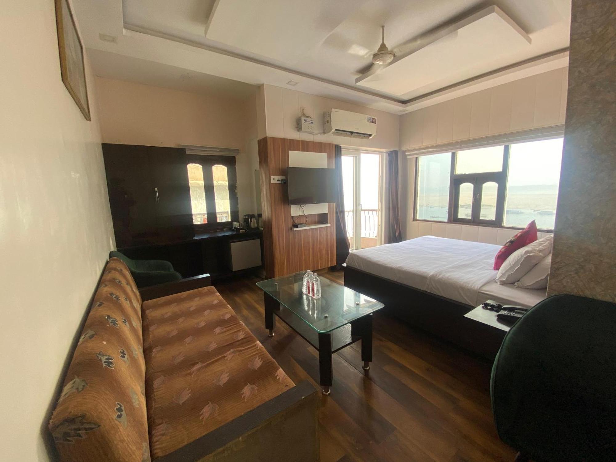 Sita Palace On Heritage Ghats Of Benaras Varanasi