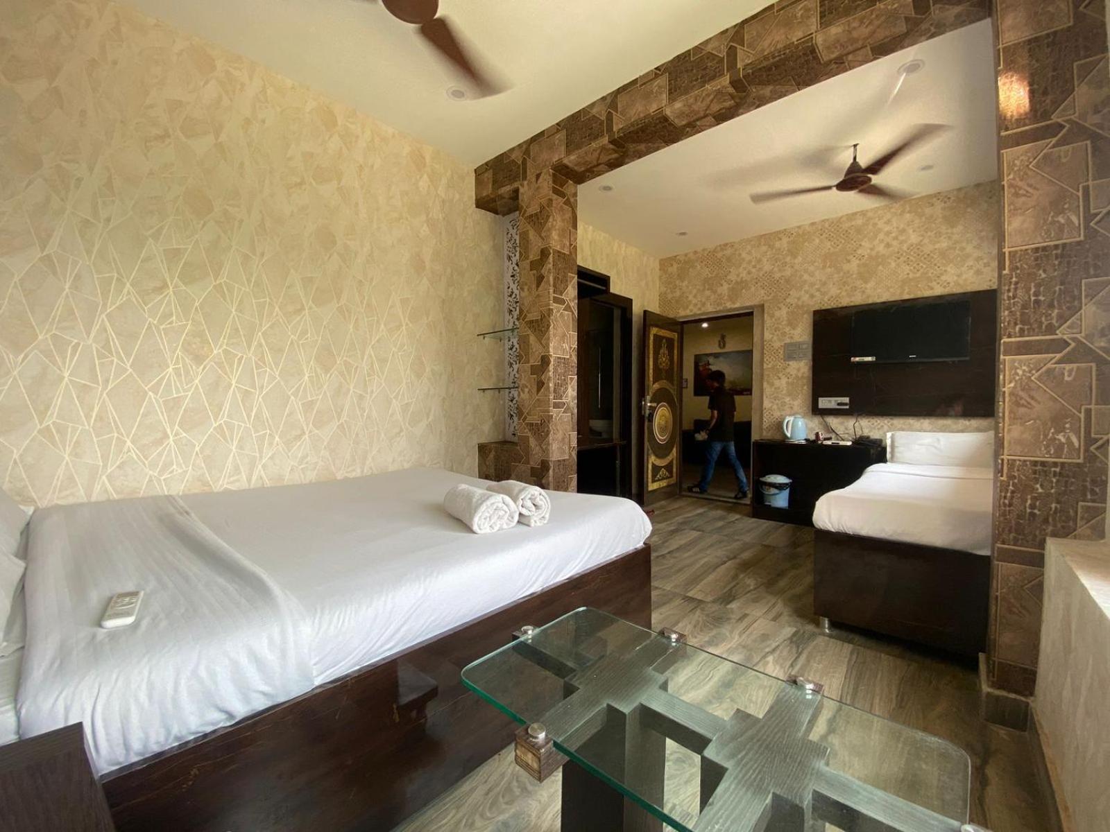 Hotel Sita Palace On Heritage Ghats Of Benaras Varanasi