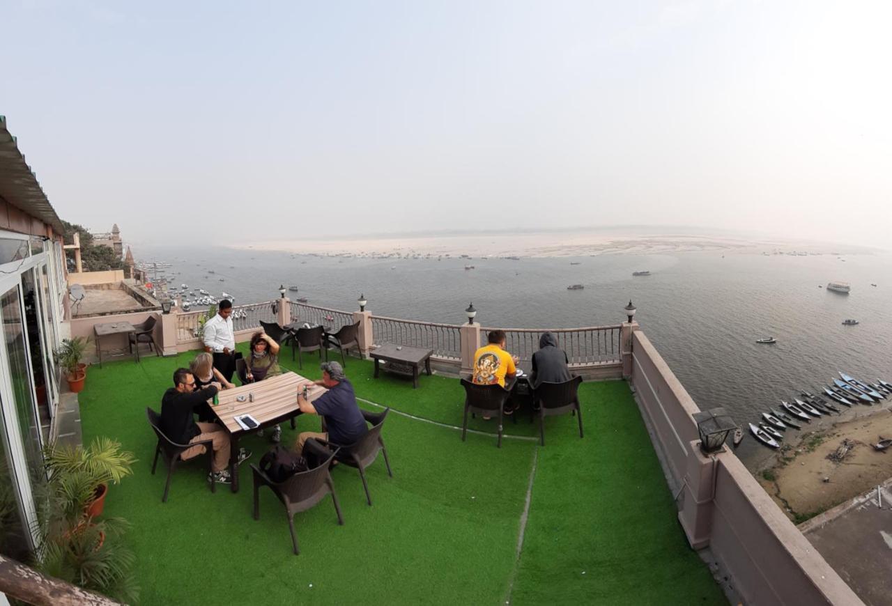 Hotel Sita Palace On Heritage Ghats Of Benaras 3*